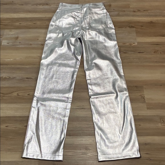 Abercrombie & Fitch Curve Love 90s relaxed fit Faux Leather Pant silver 4L NWT - Picture 12 of 13